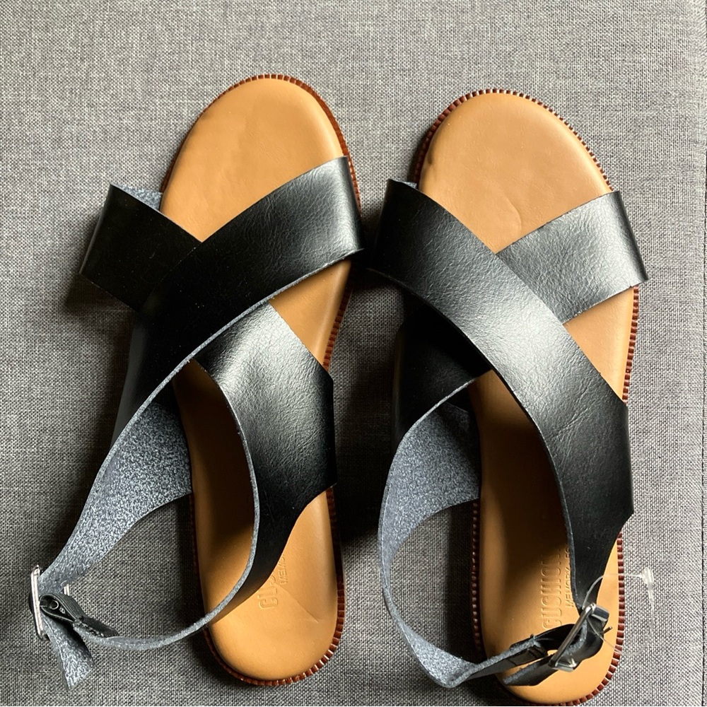 Cushionaire Lake Cross Band Sandal Size 9